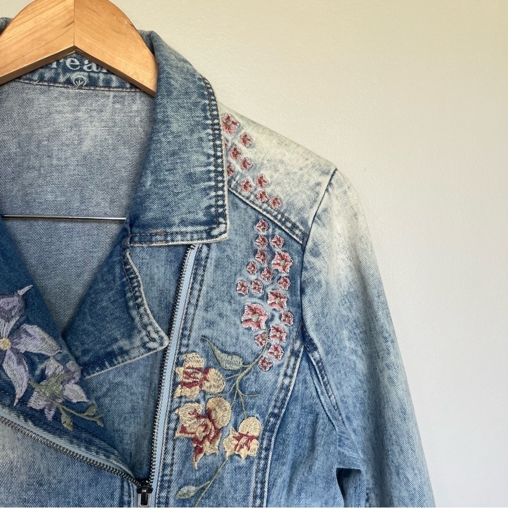 Floral Embroidered Light Blue Jean Jacket - Picture 6 of 16